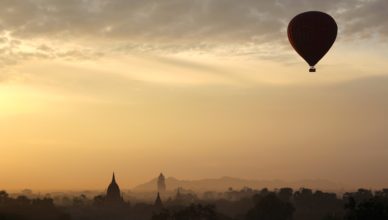 balloon duel